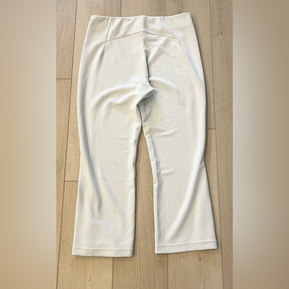 Lululemon Ribbed Softstreme Zip Leg High Rise Cropped Pants 25" Bone Women’s 12 - Picture 7 of 16
